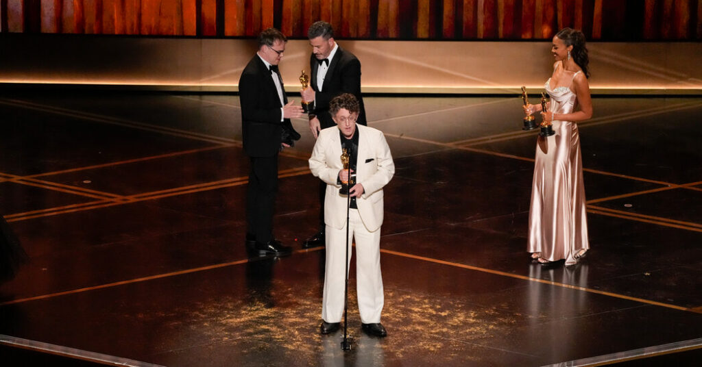 How the Makers of ‘Mr. Nobody Against Putin’ Addressed ‘an Ethical Minefield’