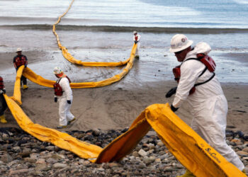 Oil Begins Flowing Through California Pipeline Under Trump Order