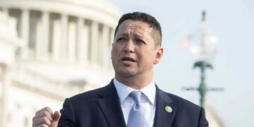 ‘His days are numbered’: GOP lawmakers hoping one of their own is purged by voters