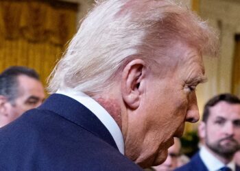 Doctors Sound Alarm on White House ‘Secrecy’ Over Trump’s Neck Rash