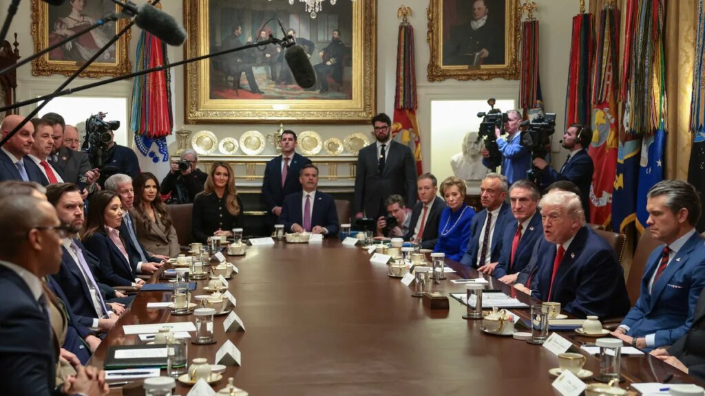 This Trump boss from hell
is now buried under her own mess