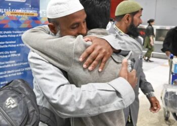 23,000 cancelled flights and debris raining on Dubai hotels: The Iran war is jeopardizing the $12 trillion global travel industry