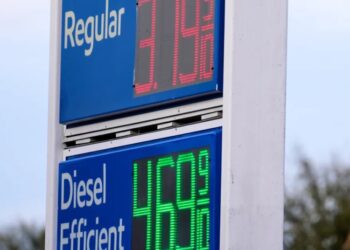 Gas Prices Surge in U.S. as Iran War Chokes Global Oil Supply. What You Need To Know