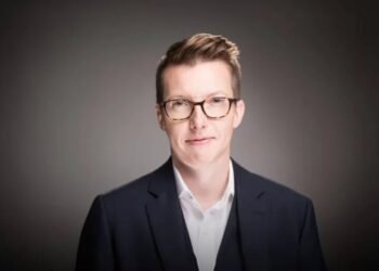 OpenAI robotics leader resigns over concerns about surveillance and autonomous weapons amid Pentagon contract