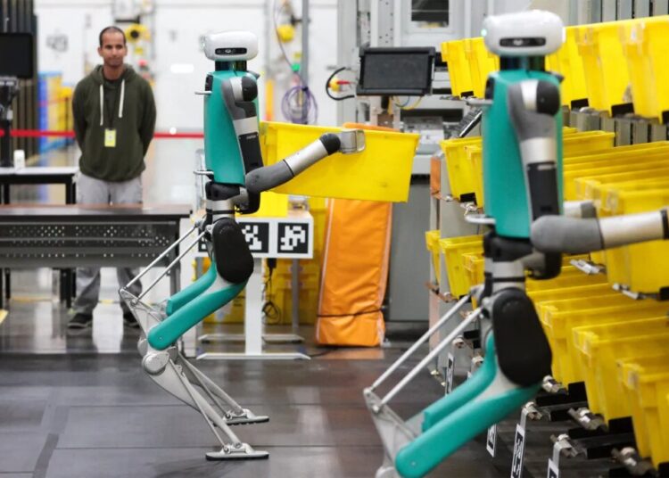 Amazon Staffers Learning Hard Lesson as Company Cuts Robotics Jobs