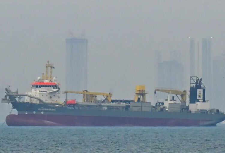 UAE and Kuwait start oil output cuts after Hormuz blockage