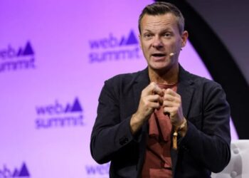 Asana’s new CEO says getting a job in Silicon Valley isn’t harder for Gen Z than it was for him—he shares his own ‘donut box’ hack for getting hired