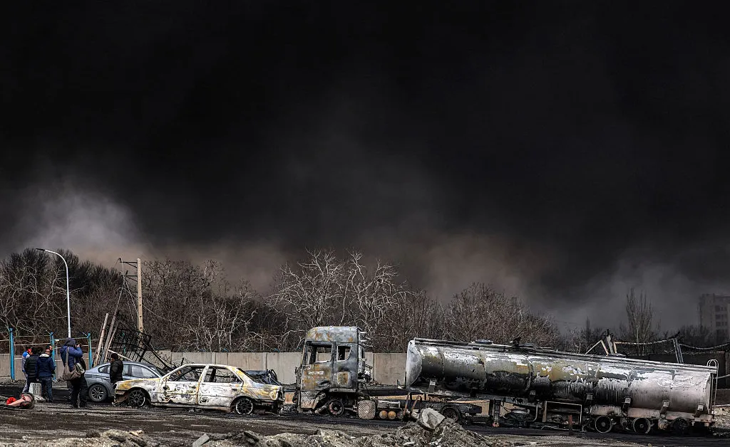 Oil Prices Top $100 A Barrel, Trump Says It’s a Short-Term Blip