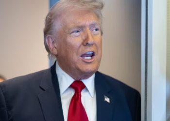 Trump Panics Over Oil Crisis by Urging ‘Show Some Guts’