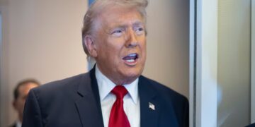 Trump Panics Over Oil Crisis by Urging ‘Show Some Guts’