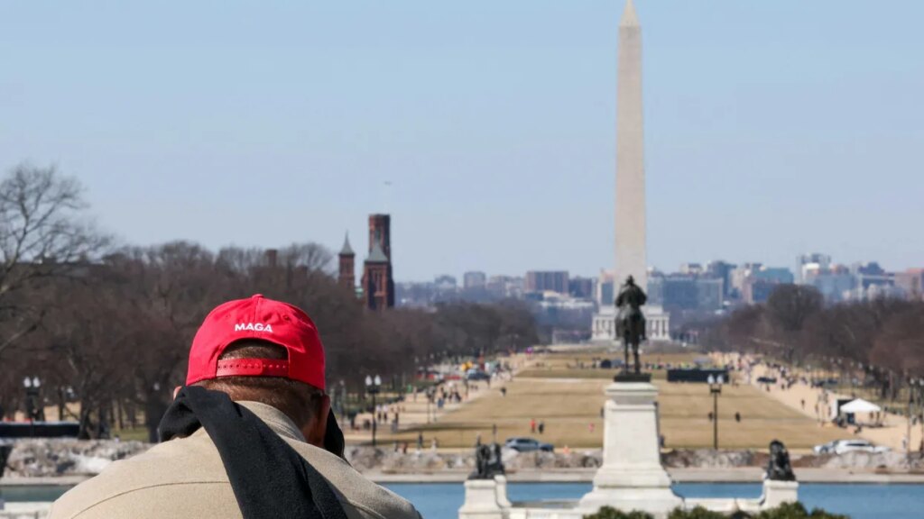‘Tragic love story’: Epstein and Trump get ‘Titanic’ treatment with new 12-foot DC statue