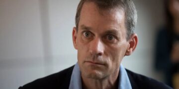 Google and OpenAI employees back Anthropic in a legal fight that could redefine military use of AI