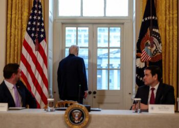 GOP senator contradicts Trump and admits to Iran school bombing mistake on CNN