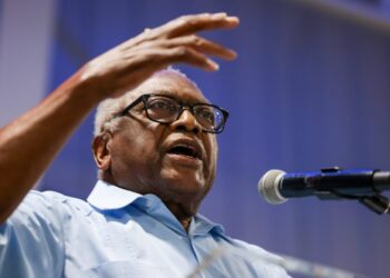 Rep. Clyburn, former No. 3 House Democrat, will seek reelection