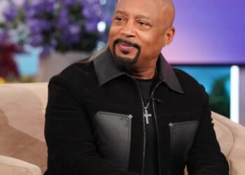 Shark Tank’s Daymond John went from waiting tables at Red Lobster to a $350 million net worth—and his No. 1 success rule is an Ice‑T mantra