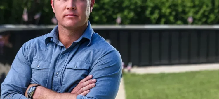 This gung-ho Trump thug thinks he’s a bouncer — not a senator