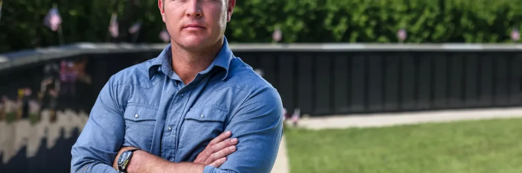 This gung-ho Trump thug thinks he’s a bouncer — not a senator