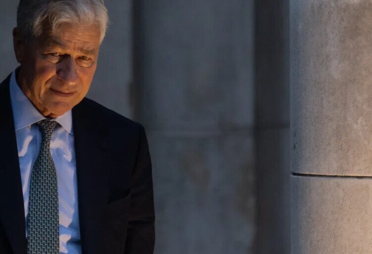 The $265 billion private credit meltdown: How Wall Street’s hottest investment craze turned into a panic