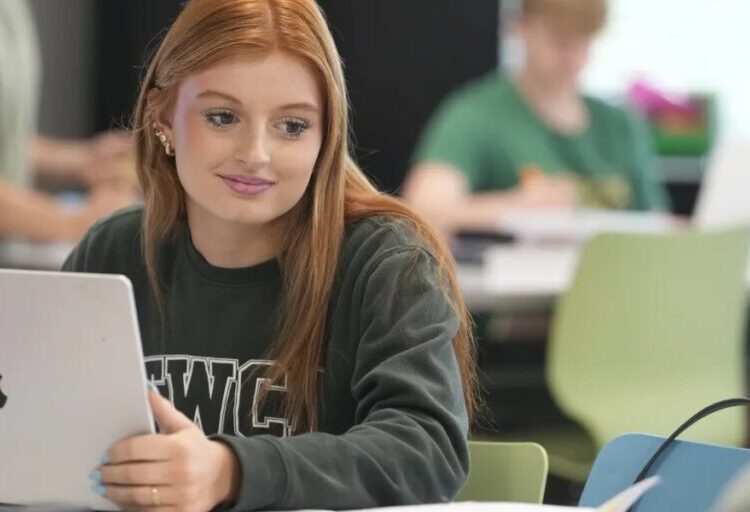 America’s math and reading scores tanked after schools ditched textbooks for screens—and AI could worsen the brain rot