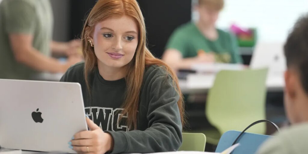 America’s math and reading scores tanked after schools ditched textbooks for screens—and AI could worsen the brain rot