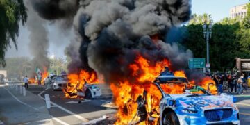 Self-Driving Taxis Poised for Vicious Backlash