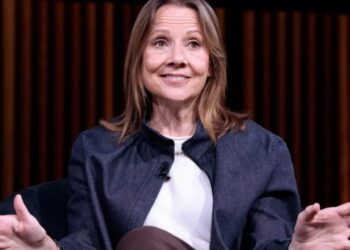 Mary Barra still responds to ‘every single letter’ she gets by hand despite running $65 billion automaker General Motors