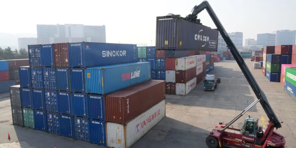 Trump seeks to close a $1.6 trillion revenue gap with new tariffs that will be easier for people to challenge