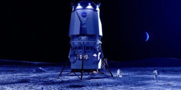 NASA Has No Plan to Rescue Lunar Astronauts in Case of Emergency