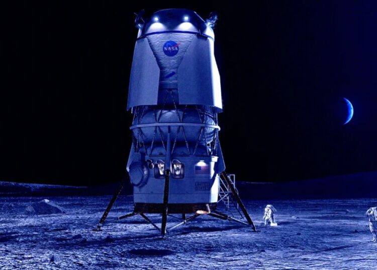 NASA Has No Plan to Rescue Lunar Astronauts in Case of Emergency