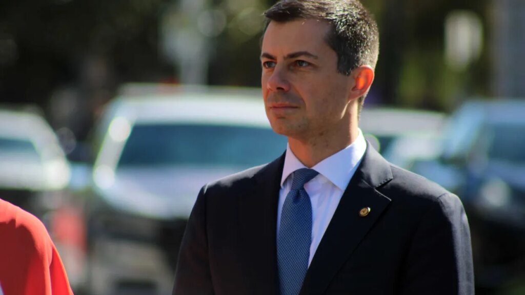 ‘Unfit!’ Buttigieg hammers Trump for fundraising ‘over the bodies of America’s war dead’