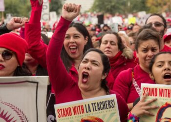 LA teachers union poised for massive strike impacting 400,000 students