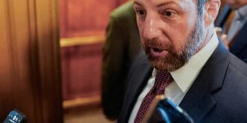 GOP senator plays video of Republican’s violent rhetoric during DHS confirmation hearing