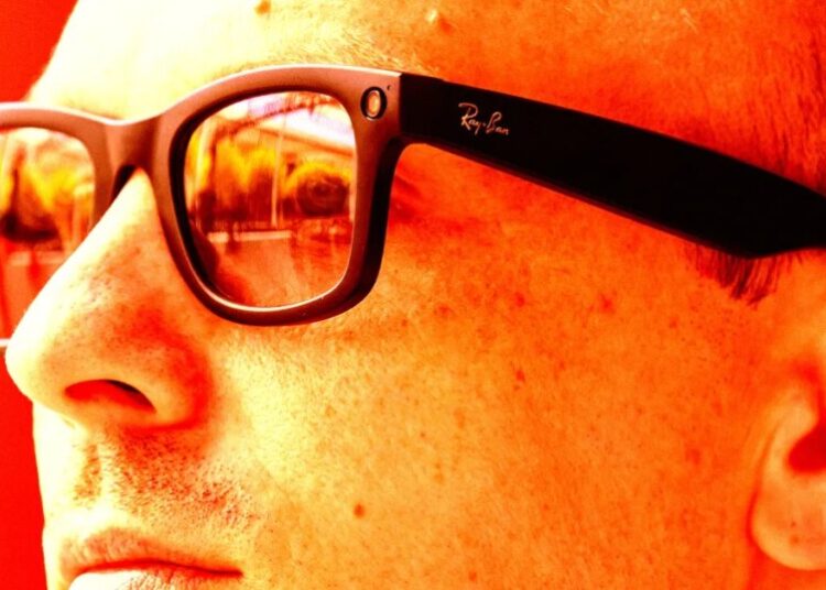 Man Caught Using Smart Glasses to Get Advice While Being Cross-Examined in Court