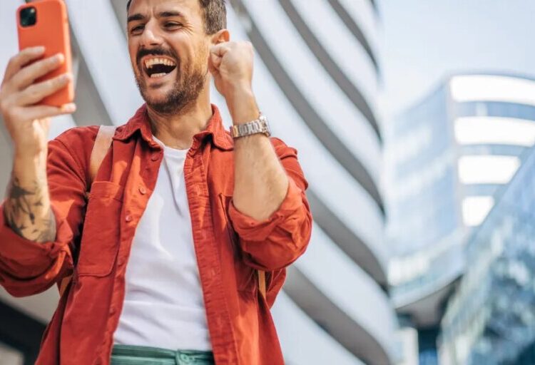 Covid gave us hybrid work. The Iran War might give us a four-day week—and this time, experts say it could stick