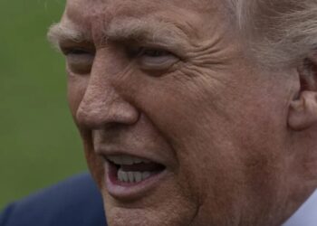 Trump gives Iran 48 hours on Hormuz, threatens power plants