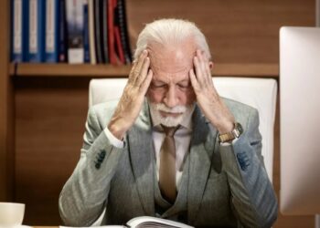 The K-shaped economy has left many six-figure earners ‘on thin ice’ as housing costs, lifestyle creep, and the job market put them at risk