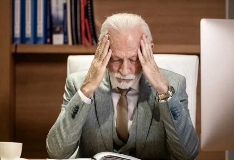 The K-shaped economy has left many six-figure earners ‘on thin ice’ as housing costs, lifestyle creep, and the job market put them at risk