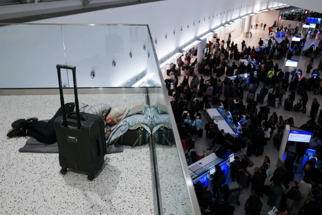 Insiders reveal Trump personally killed DHS deal: ‘He is to blame for airport chaos’