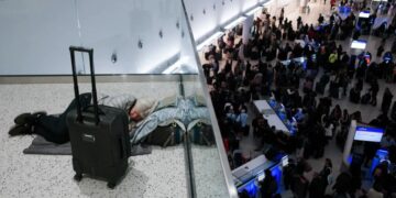 ICE agents caught between contradicting orders