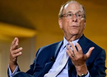 Billionaire Larry Fink says you’re wrong to think that AI stealing your job is the big problem—it’s really about what it’s doing for his class