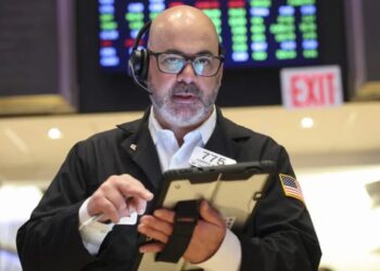 Goldman raises recession odds to 30% on higher inflation, lower GDP outlook as oil prices surge