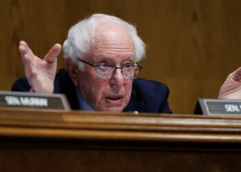 Bernie Sanders and AOC launch bill to ban new data-center construction