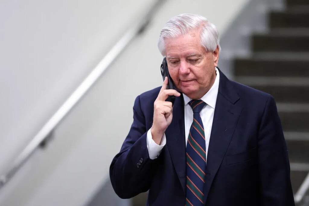 Republican demands Lindsey Graham be denied access to the Oval Office