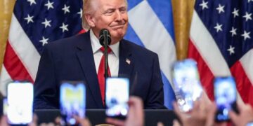 ‘Beg him to stop’: Trump’s brag about basic brain health test alarms ex-White House doc