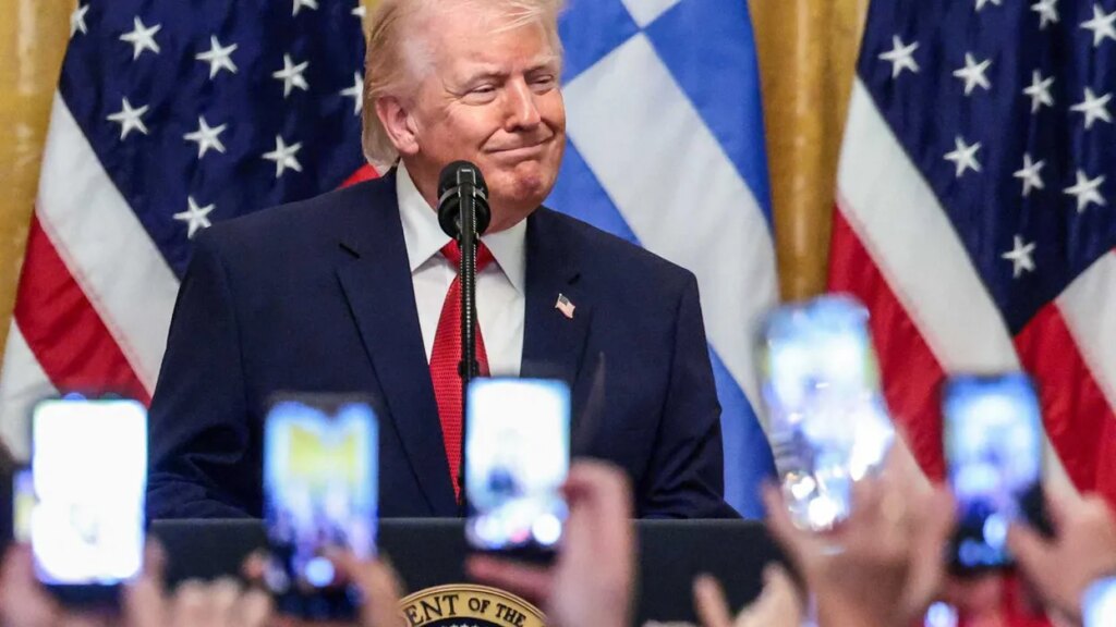 ‘Beg him to stop’: Trump’s brag about basic brain health test alarms ex-White House doc