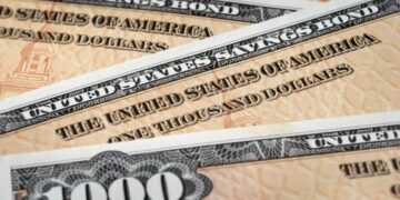 U.S. debt suddenly draws weaker demand as $10 trillion must be rolled over this year amid Iran war. ‘The bond market remains undefeated’