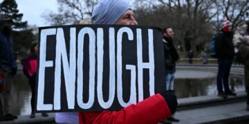 These 4 cowards are living in luxury — and throwing the nation to Trump