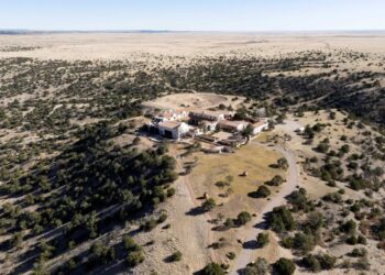 ‘Nuclear’ link unearthed between Epstein and major Trump ally: report