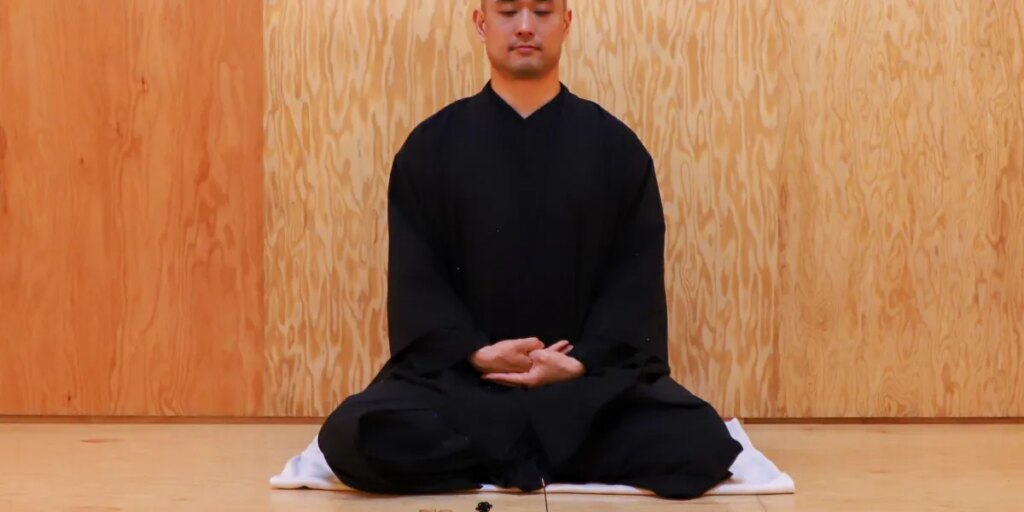 Buddhist monk says workers struggle to wind down from fast-paced office culture—he shares a 30-second tip to reset your nervous system