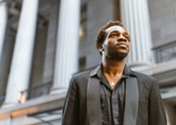 Wall Street CEO tells interns to ‘act immediately like this is 100% your full-time career’—it’s one of 20 top tips Rich Handler has for Gen Z